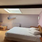 Hotel Au Rendez-vous Des Amis 2*