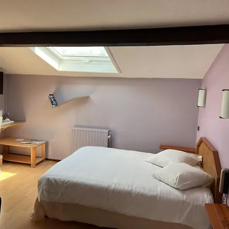 Au Rendez-vous Des Amis 2*