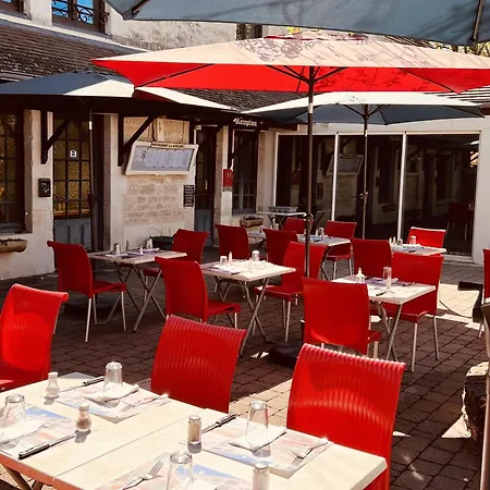 Au Rendez-vous Des Amis Hotel 2*