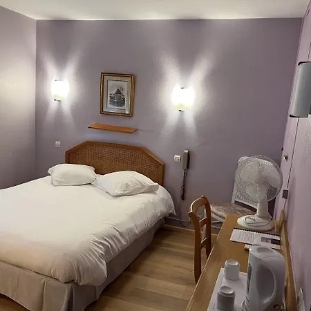 Au Rendez-vous Des Amis Szálloda Chaumont