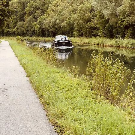 Au Rendez-vous Des Amis Szálloda 2*