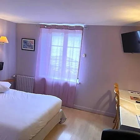 Au Rendez-vous Des Amis Hotel 2*