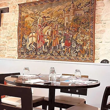 Au Rendez-vous Des Amis Hotel