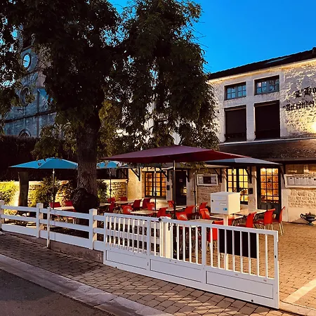 Au Rendez-vous Des Amis Hotel 2*